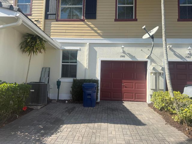 1586 Frederick Small Road, Jupiter, FL 33458