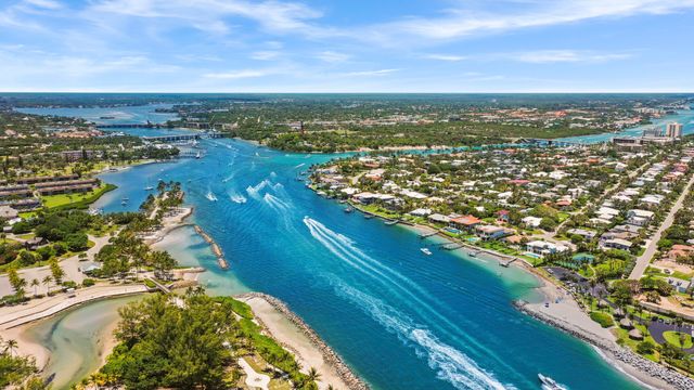 1586 Frederick Small Road, Jupiter, FL 33458