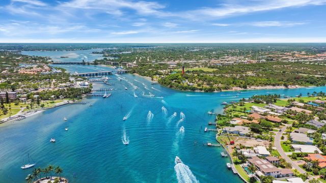 1586 Frederick Small Road, Jupiter, FL 33458