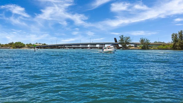 1586 Frederick Small Road, Jupiter, FL 33458