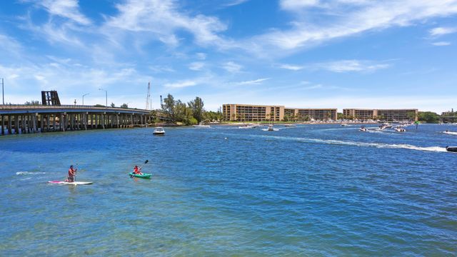 1586 Frederick Small Road, Jupiter, FL 33458