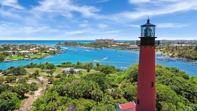 1586 Frederick Small Road, Jupiter, FL 33458