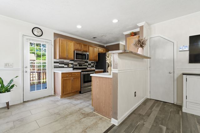 340 Sarna Dr, La Vergne, TN 37086