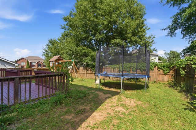 340 Sarna Dr, La Vergne, TN 37086