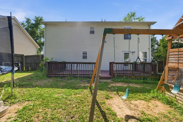 340 Sarna Dr, La Vergne, TN 37086