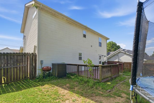340 Sarna Dr, La Vergne, TN 37086