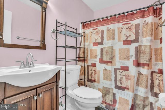 165 WESTCHESTER DR, Tuckerton, NJ 08087