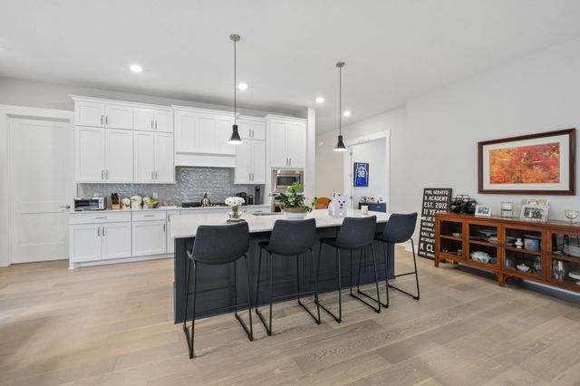 5900 Ayrshire Lane, Shorewood, MN 55331