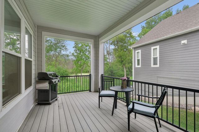 5900 Ayrshire Lane, Shorewood, MN 55331