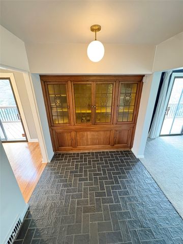 3225 Terrace Drive, Des Moines, IA 50312