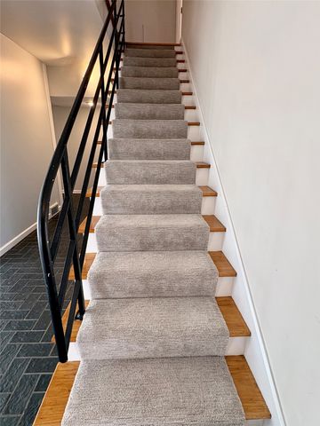 3225 Terrace Drive, Des Moines, IA 50312