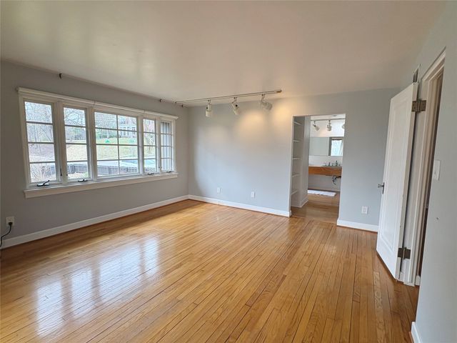 3225 Terrace Drive, Des Moines, IA 50312