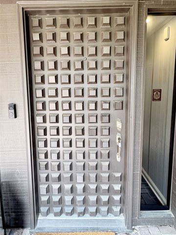 3225 Terrace Drive, Des Moines, IA 50312