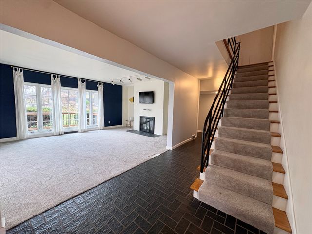 3225 Terrace Drive, Des Moines, IA 50312