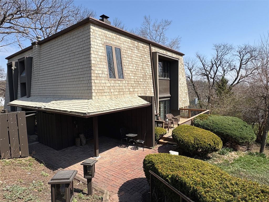 3225 Terrace Drive, Des Moines, IA 50312