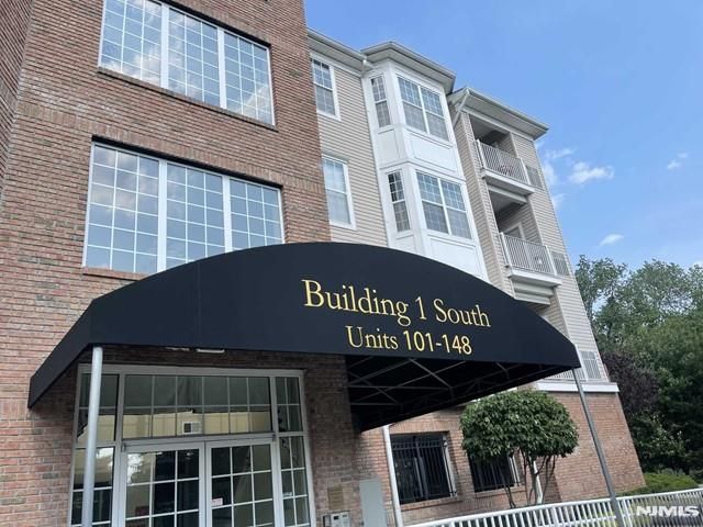 132 Cory Lane 132, Elmwood Park, NJ 07407