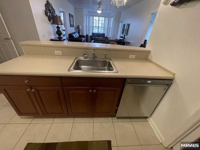 132 Cory Lane 132, Elmwood Park, NJ 07407