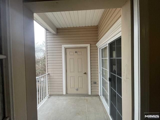 132 Cory Lane 132, Elmwood Park, NJ 07407