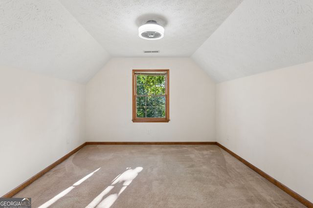 580 Berkeley Lane NE, Kennesaw, GA 30144