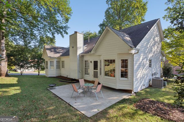580 Berkeley Lane NE, Kennesaw, GA 30144