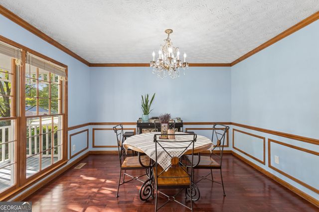 580 Berkeley Lane NE, Kennesaw, GA 30144