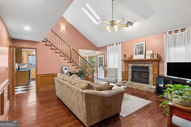 580 Berkeley Lane NE, Kennesaw, GA 30144