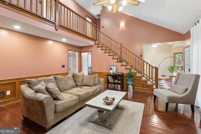 580 Berkeley Lane NE, Kennesaw, GA 30144