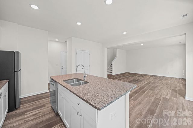 7809 E Lane Drive, Charlotte, NC 28212