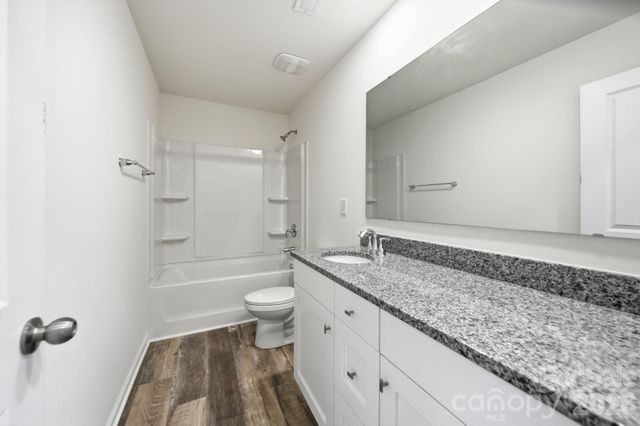 7809 E Lane Drive, Charlotte, NC 28212