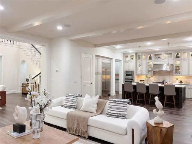 22 Shadybend, Irvine, CA 92602