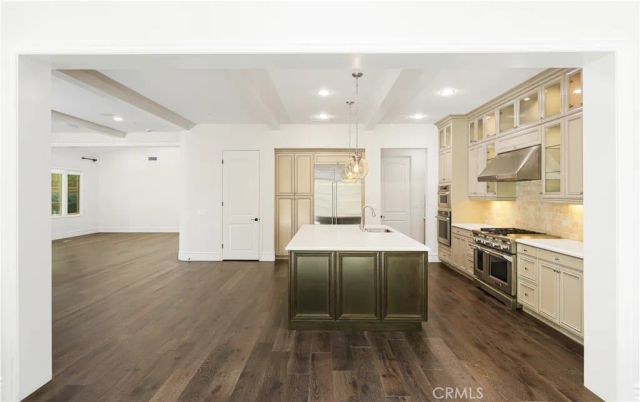 22 Shadybend, Irvine, CA 92602