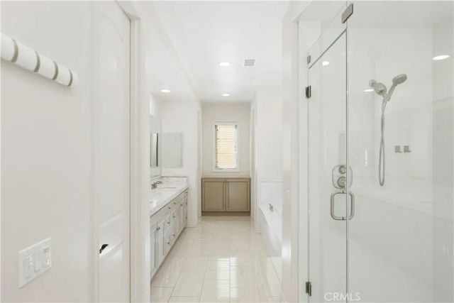 22 Shadybend, Irvine, CA 92602