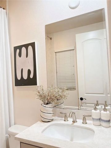 22 Shadybend, Irvine, CA 92602