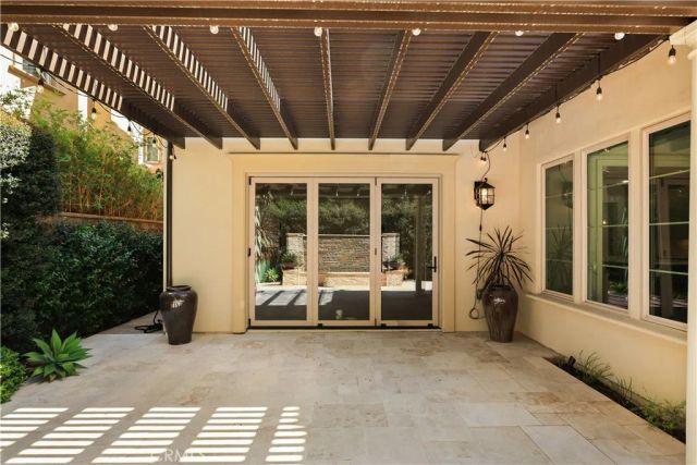 22 Shadybend, Irvine, CA 92602