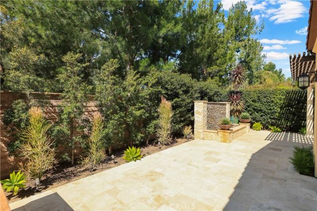 22 Shadybend, Irvine, CA 92602