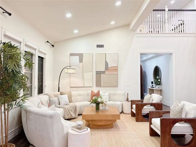 22 Shadybend, Irvine, CA 92602