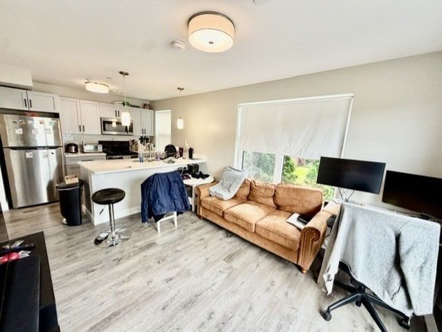 882 Mass Ave 2E, Arlington, MA 02476