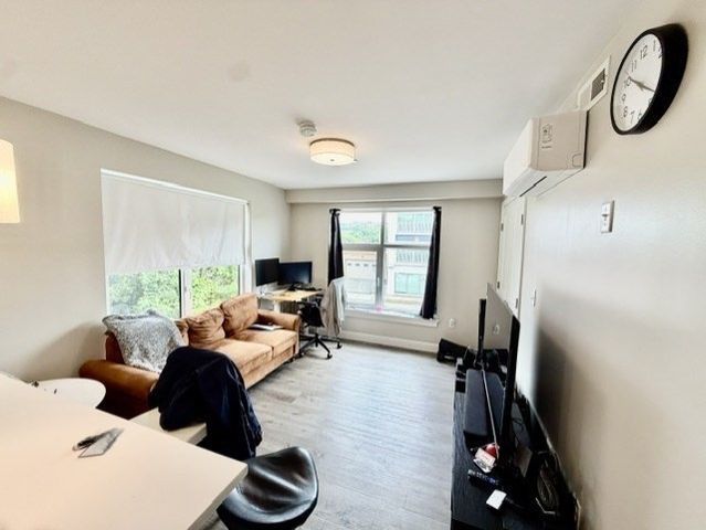 882 Mass Ave 2E, Arlington, MA 02476