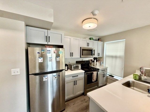 882 Mass Ave 2E, Arlington, MA 02476