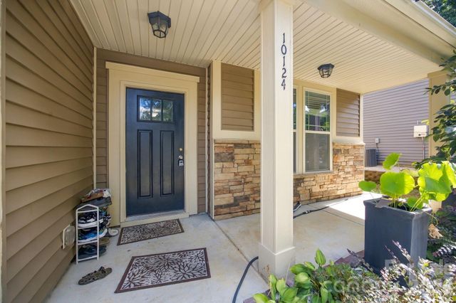 10124 Michael Crossing Drive, Charlotte, NC 28213
