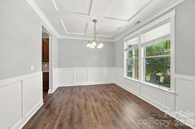 10124 Michael Crossing Drive, Charlotte, NC 28213