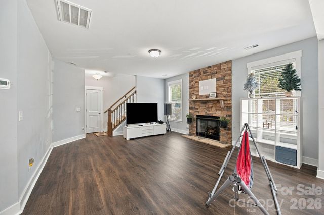 10124 Michael Crossing Drive, Charlotte, NC 28213