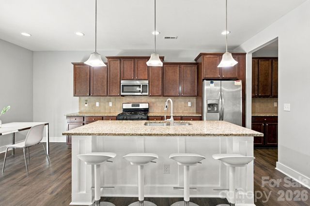 10124 Michael Crossing Drive, Charlotte, NC 28213