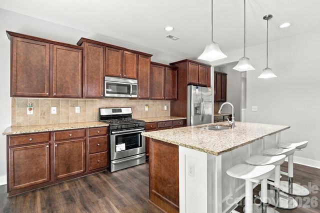 10124 Michael Crossing Drive, Charlotte, NC 28213