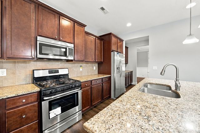 10124 Michael Crossing Drive, Charlotte, NC 28213