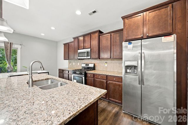 10124 Michael Crossing Drive, Charlotte, NC 28213
