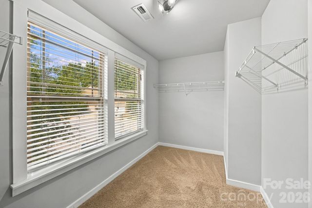 10124 Michael Crossing Drive, Charlotte, NC 28213