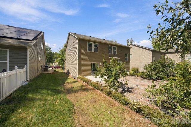 10124 Michael Crossing Drive, Charlotte, NC 28213