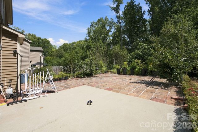 10124 Michael Crossing Drive, Charlotte, NC 28213