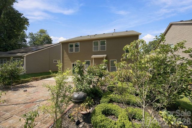 10124 Michael Crossing Drive, Charlotte, NC 28213
